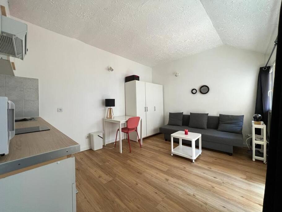Le Cocon De Melun Apartment Exterior photo