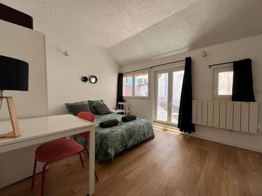 Le Cocon De Melun Apartment Exterior photo